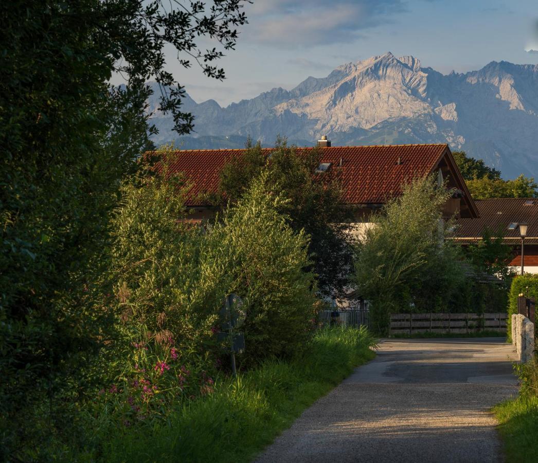 Das Bergquartier - Ferienwohnung Zugspitze Oberau  Dış mekan fotoğraf